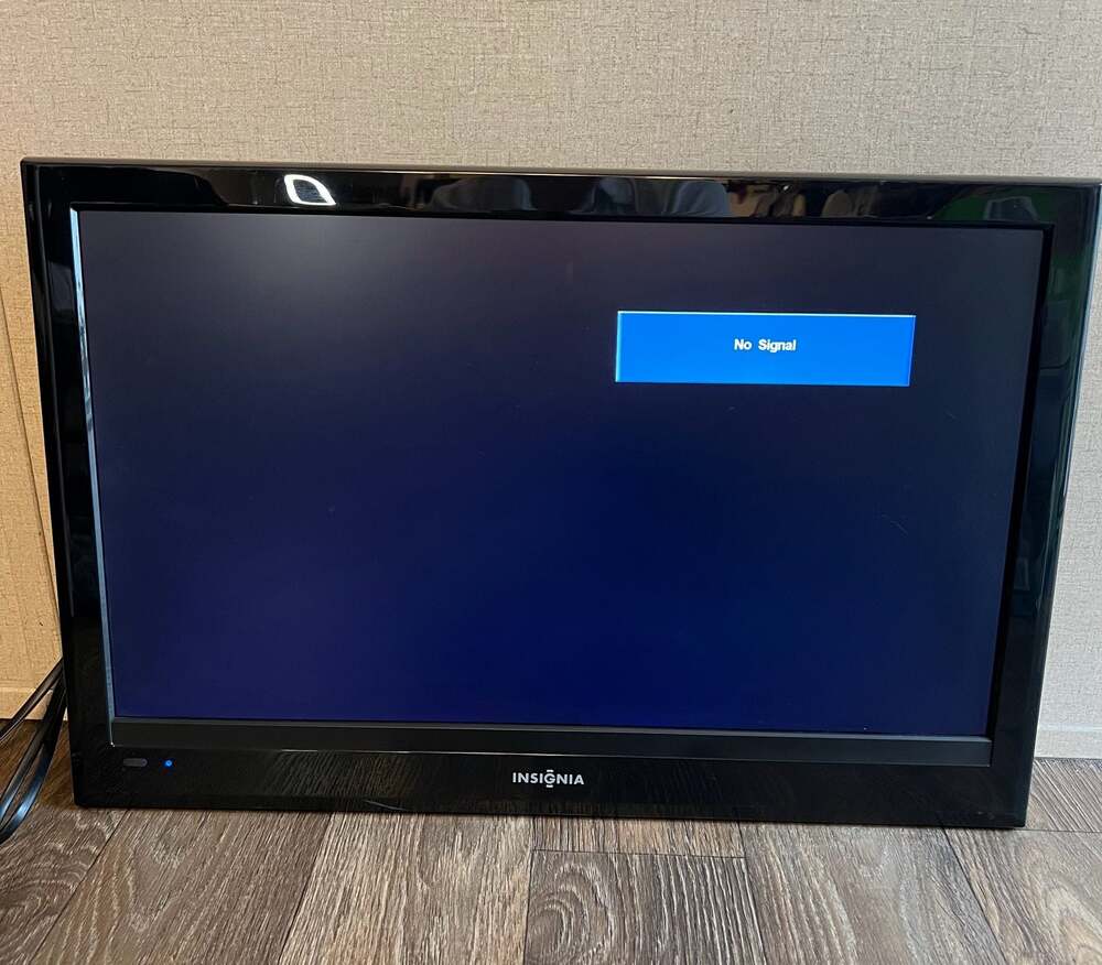 Insignia 24-inch LED TV NS-24E730A12 1080p 60Hz